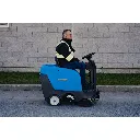 industrial-ride-on-sweeper-machine-jvc40sweepn-from-johnny-vac-395-1-003-mm-cleaning-path-battery-charger-included (3).webp